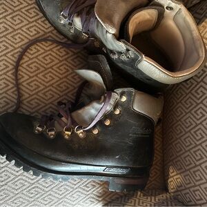 Raichle Mens Hiking Boots Vintage 12